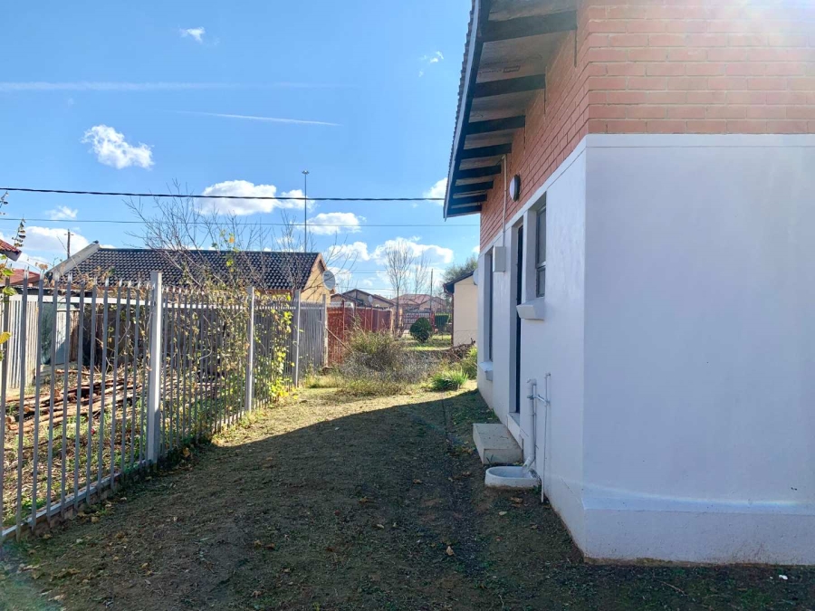 3 Bedroom Property for Sale in Selosesha Free State